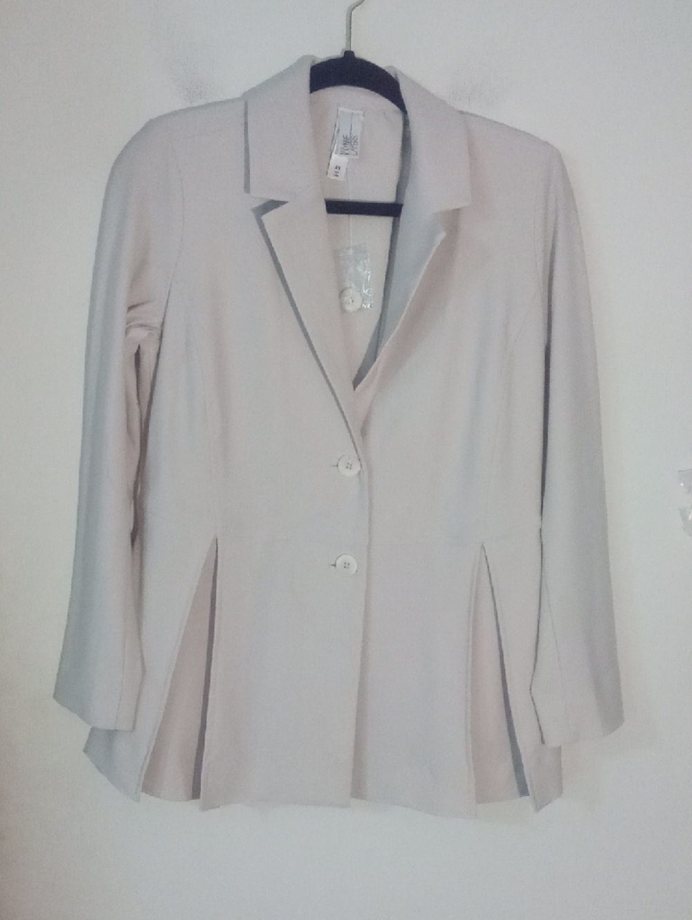 Wynne Layers Tan Blazer Jacket XS NWT Pleats Gorgeous